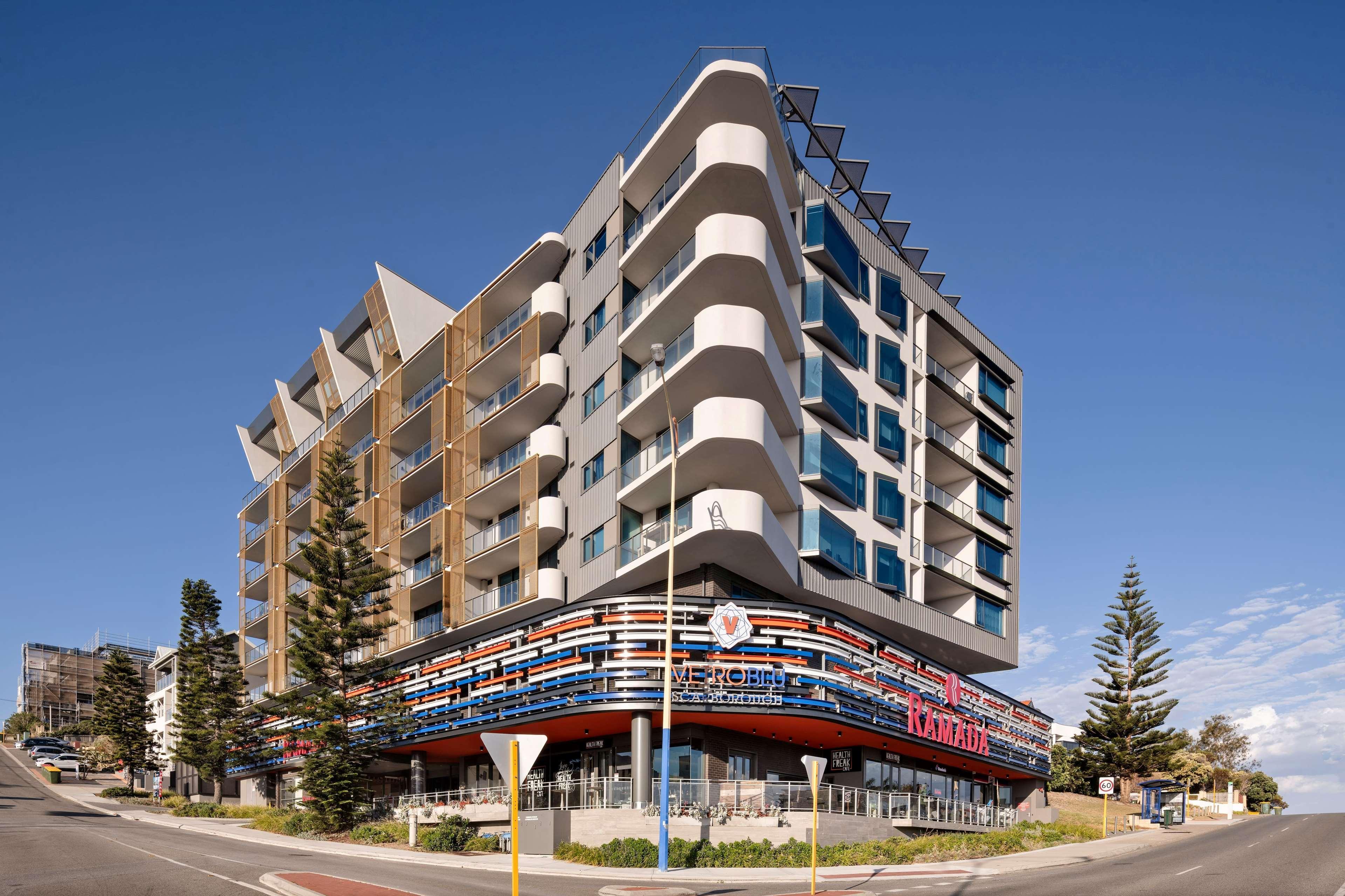 Ramada By Wyndham Vetroblu Scarborough Beach Perth Exterior photo