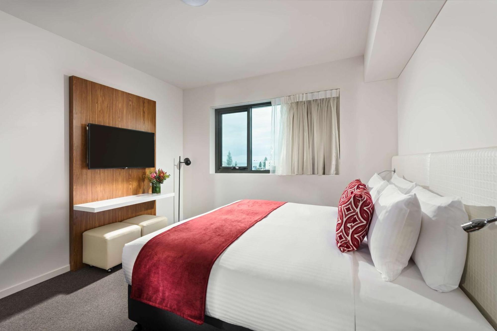 Ramada By Wyndham Vetroblu Scarborough Beach Perth Exterior photo